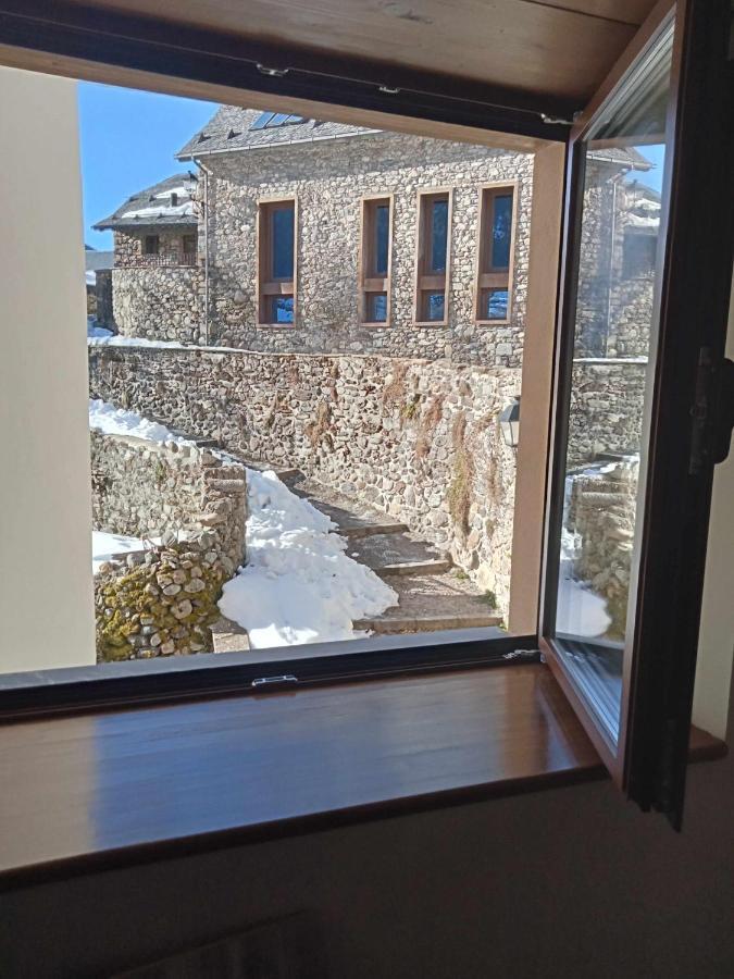 Вилла Casitas En Sallent En El Centro Сальент-де-Гальего Экстерьер фото